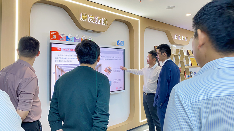 热烈欢迎华为产品线领导莅临五极公司参观交流